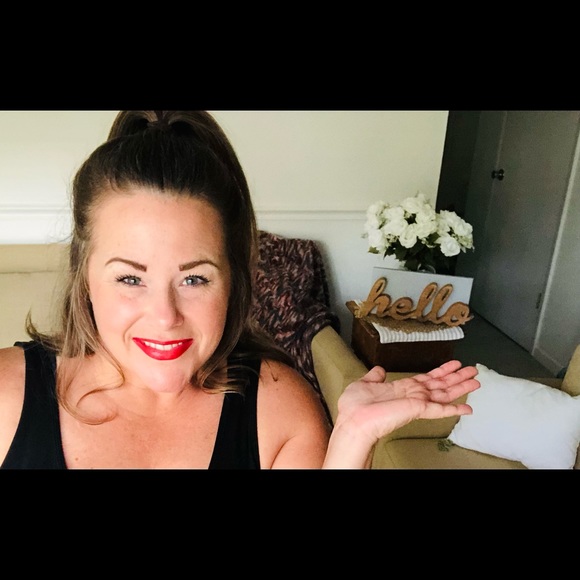 Hello, Stylemate, Shawn Marie here. - Picture 1 of 2